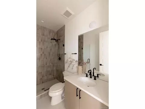 Bath - 9968 E 63rd Dr, Denver, CO 80238 photo 7 of 11
