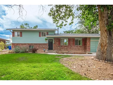 805 Heather Dr, Loveland, CO 80537