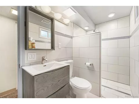 6431 E Cornell Ave, Denver, CO 80222 photo 30