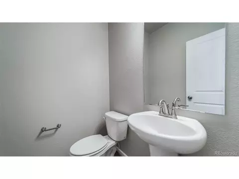 Bath - 22423 E 46th Ave, Aurora, CO 80019 photo 1 of 3