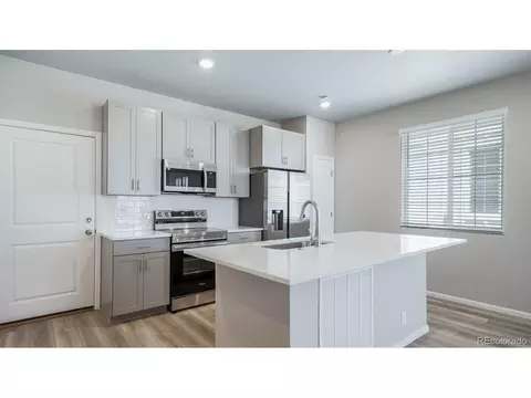 Kitchen - 22423 E 46th Ave, Aurora, CO 80019 photo 6 of 6