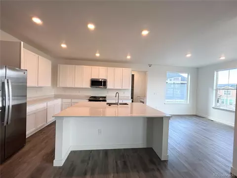 24497 E Pacific Pl, Aurora, CO 80018 photo 2