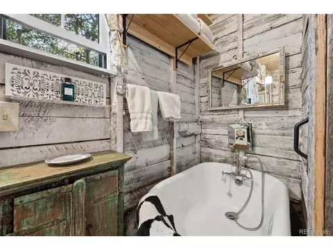 Bath - 3141 Riverside Dr, Lyons, CO 80540 photo 2 of 2
