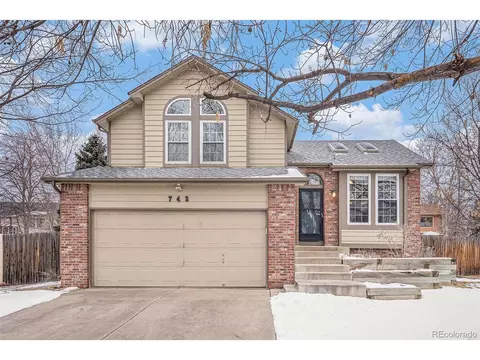 742 Cameron Ln, Longmont, CO 80504