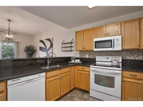 15555 E 40th Ave #20, Denver, CO 80239 photo 10