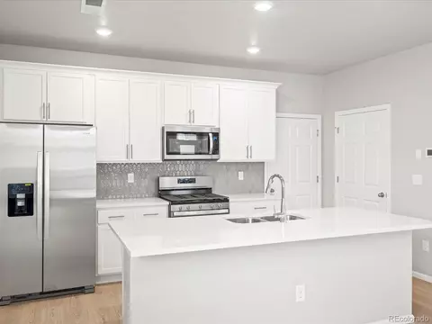 22183 E 7th Pl, Aurora, CO 80018 photo 28