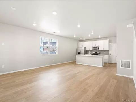 22183 E 7th Pl, Aurora, CO 80018 photo 9