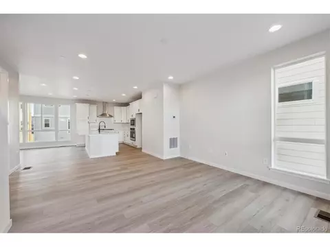 5245 Queen Ct, Arvada, CO 80002 photo 7