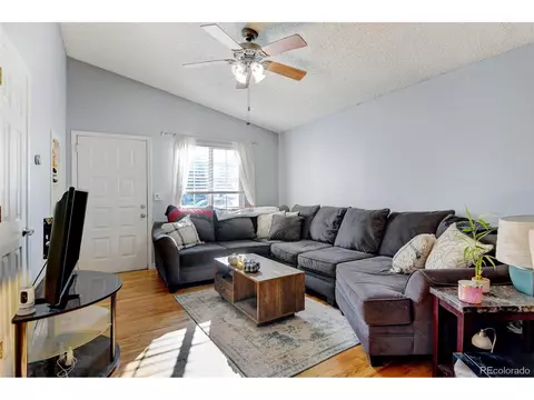 17445 E Chenango Dr, Aurora, CO 80015 photo 3