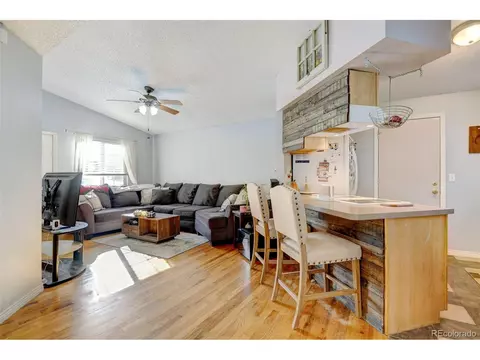 17445 E Chenango Dr, Aurora, CO 80015 photo 5