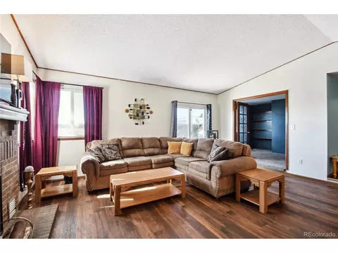 185 Mckinley Dr, Bennett, CO 80102 photo 10