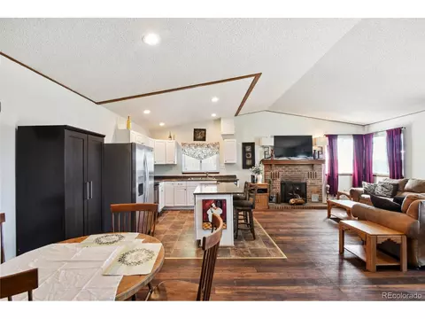 185 Mckinley Dr, Bennett, CO 80102 photo 6