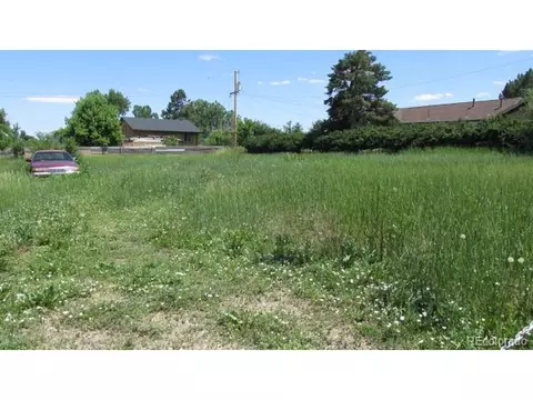 880 Vivian St, Lakewood, CO 80401