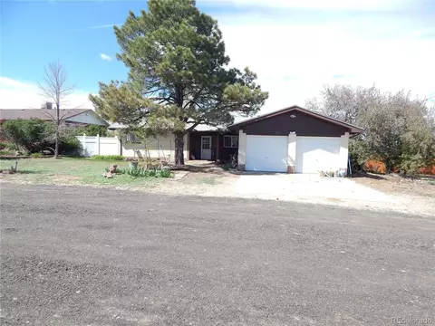 8055 Emerald Ln, Broomfield, CO 80020