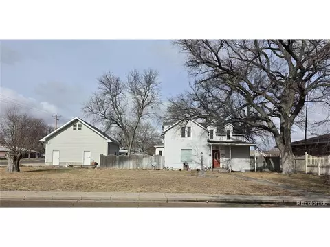 218 W 5th St, Julesburg, CO 80737