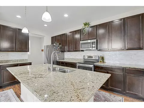 19553 E 60th Pl, Aurora, CO 80019 photo 1