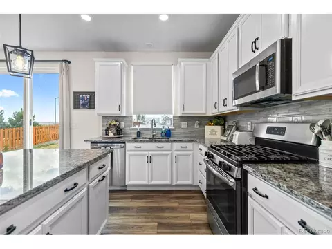Kitchen - 26361 E 5th Pl, Aurora, CO 80018 photo 2 of 5