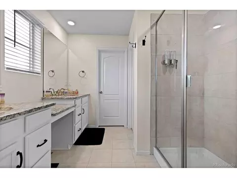 Bath - 26361 E 5th Pl, Aurora, CO 80018 photo 2 of 3