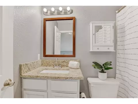 Bath - 18522 E Linvale Pl, Aurora, CO 80013 photo 2 of 2