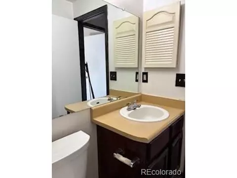Bath - 4458 E 93rd Dr, Thornton, CO 80229 photo 1 of 2