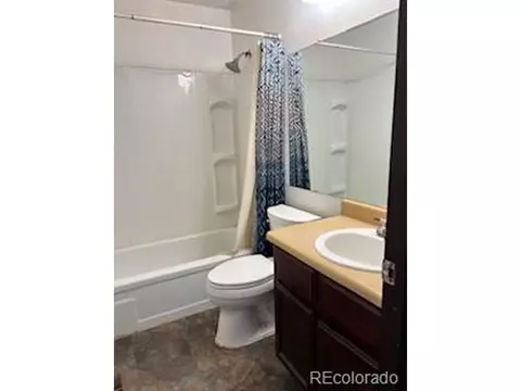 Bath - 4458 E 93rd Dr, Thornton, CO 80229 photo 2 of 2