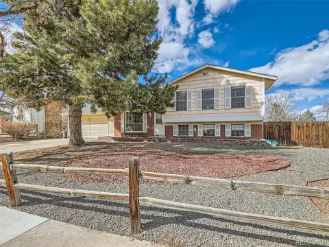 2419 S Kittredge Way, Aurora, CO 80013