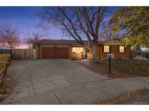621 Joplin St, Aurora, CO 80011