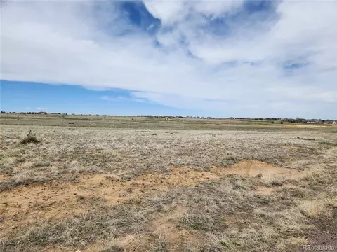 755 Antelope Dr E, Bennett, CO 80102