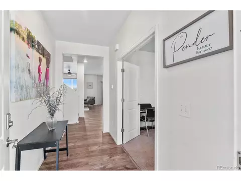 31 S Quantock St, Aurora, CO 80018 photo 2