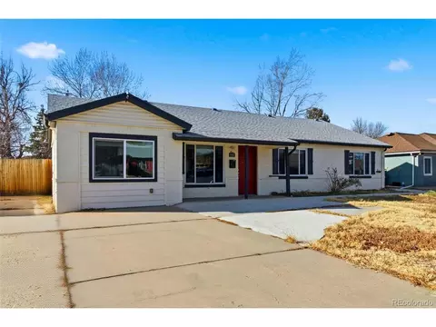 941 Quentin St, Aurora, CO 80011