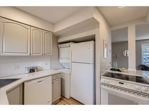 5995 E 28th Ave, Denver, CO 80207 photo 3