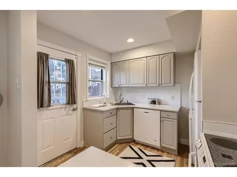 5995 E 28th Ave, Denver, CO 80207 photo 2