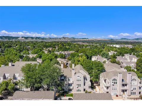 5702 W Asbury Pl #201, Lakewood, CO 80227