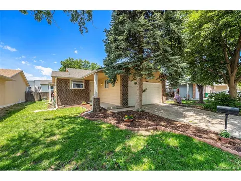1669 Bahama St, Aurora, CO 80011