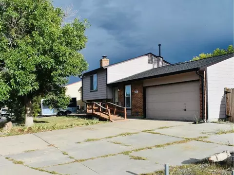 640 Centennial Dr, Bennett, CO 80102 photo 3