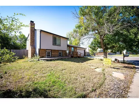 640 Centennial Dr, Bennett, CO 80102 photo 2