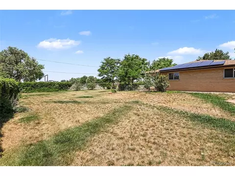 Exterior - 1601 N Dunkirk St, Aurora, CO 80011 photo 6 of 7