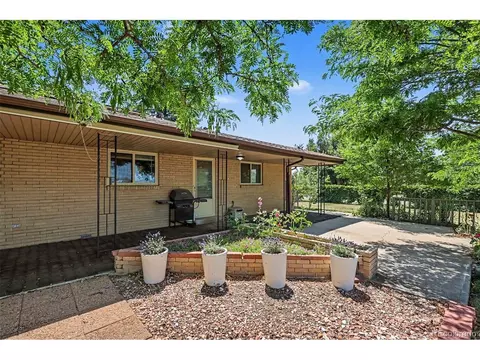 Exterior - 1601 N Dunkirk St, Aurora, CO 80011 photo 2 of 7