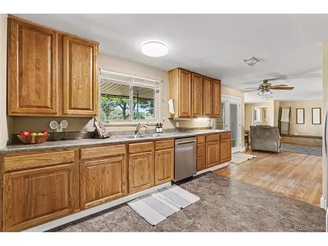 Kitchen - 1601 N Dunkirk St, Aurora, CO 80011 photo 4 of 4
