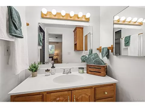 Bath - 1601 N Dunkirk St, Aurora, CO 80011 photo 1 of 2