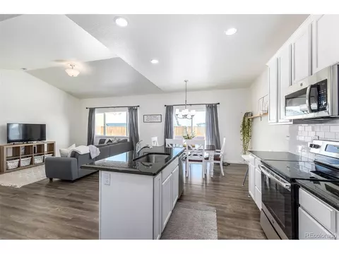 1002 Traildust Dr, Milliken, CO 80543 photo 3