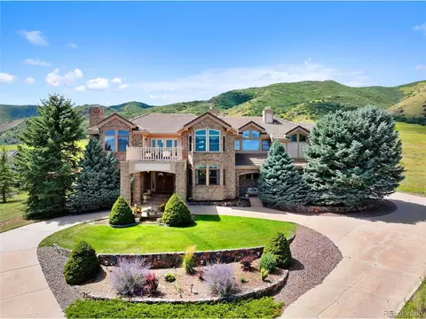 27 Tamarade Dr, Littleton, CO 80127