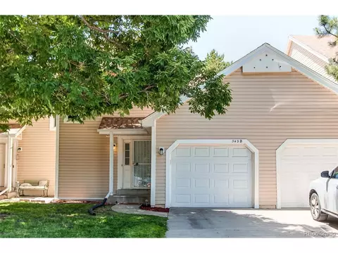 349 S Kalispell Way #B, Aurora, CO 80017