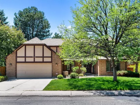 9016 E Colorado Cir, Denver, CO 80231