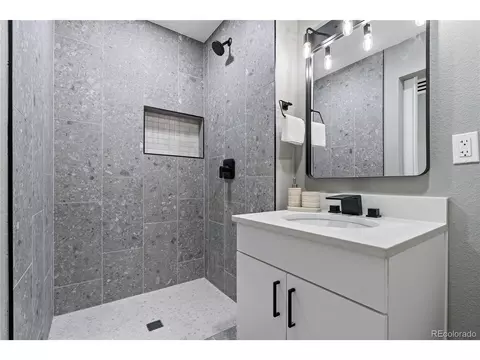 4572 Abilene St, Denver, CO 80239 photo 11