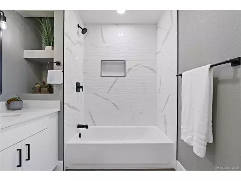 4572 Abilene St, Denver, CO 80239 photo 14