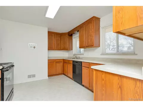 3515 Grape St, Denver, CO 80207 photo 5