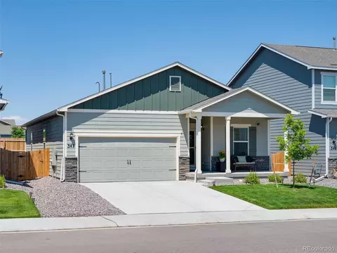 347 Maple St, Bennett, CO 80102 photo 3