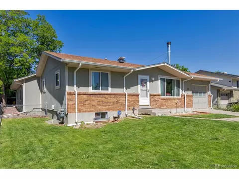 1053 Ouray St, Aurora, CO 80011