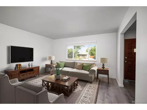 905 S Potomac Way, Aurora, CO 80012